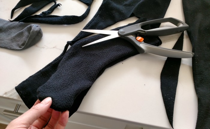 I Made SOCKS from Worn Out&nbsp;LEGGINGS!