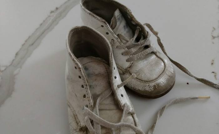 Refurbishing Vintage Baby Shoes with SPRAY PAINT for less than&nbsp;$4.00!!!